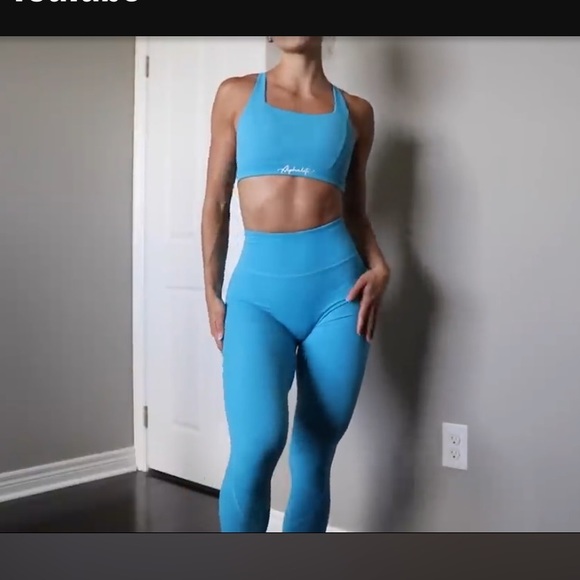 Alphalete kinetic open back sports bra in blue - Picture 14 of 14